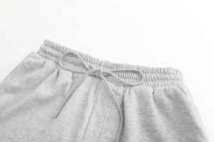 Short cargo personnalisé en molleton de coton 100% uni pour hommes avec logo personnalisé respirant à séchage rapide à la taille élastique - Product Image 6