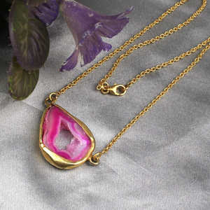 Venta al por mayor de moda Rosa Druzy ventana Collar chapado en oro de acero inoxidable Aleación de latón cadena con diamante perla principal para regalos cristianos - Product Image 4