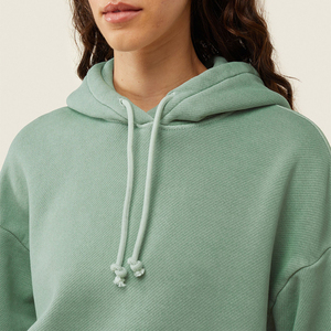 2025 Pure Trendy Cropped Hoodie para mujer, de manga larga colección de invierno, sudaderas con logotipo personalizado, tejido de punto frontal impreso - Product Image 5
