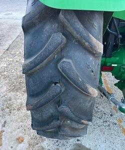 Tractor Utilitario John Deere 5075E 2021, 75HP, Motor Massey, Automático, con Larga Vida Útil, Opciones 4x4 y 2x4 - Product Image 6