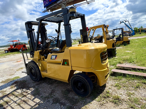 Chariot élévateur diesel d'occasion Cat DP40K - Product Image 5