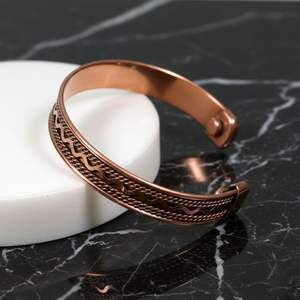 Brazalete Abierto Ajustable de Latón Plateado con Grabado, Diseño Moderno para Mujer, Joyería al por Mayor - Product Image 4