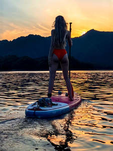 Booster <span class=keywords><strong>de</strong></span> propulsion électrique pour paddleboard et kayak, petit accessoire pour embarcations nautiques <span class=keywords><strong>en</strong></span> eaux océaniques, <span class=keywords><strong>planche</strong></span> <span class=keywords><strong>de</strong></span> <span class=keywords><strong>surf</strong></span> gonflable - Product Image 3