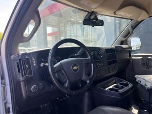 Chevrolet Express Cargo 3500 2021 Usada, Blanca, con Tracción Trasera, Ruedas de Acero, Asientos de Tela, Sistema de Navegación y Paquete de Conveniencia - Product Image 6