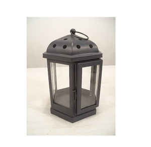 Linterna de vela de metal decorativa para exteriores - Product Image 1