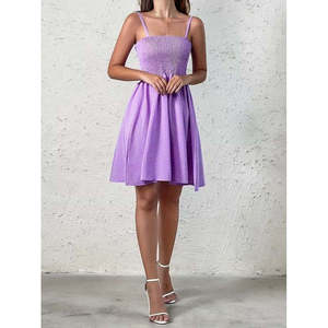 Robe d'été courte à pois froncée pour femme Jane's - Robe trapèze à fines bretelles pour un look décontracté estival - Product Image 4