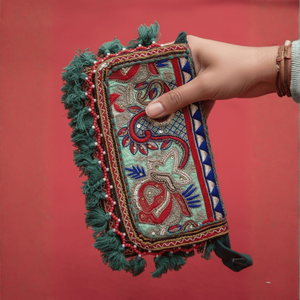 Bolso de Mano de Lujo Estilo Bohemio Vintage para Mujer, Marca Zeenat, Bordado con Paisley, Forro de PU, Cierre de Solapa, Portátil - Product Image 1