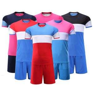 Custom Quick Dry 100% Polyester Soccer Jersey Set Uniform Kits Stretch Anti-Bacterial Features Custom Colors for Soccer Players - Product Image 4