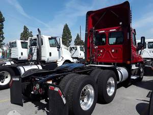 Camión Freightliner Cascadiaa 125 Day Cab Usado EN EXCELENTE ESTADO - 455HP, Transmisión Automática de 12 Velocidades, Listo para Enviar - Product Image 2