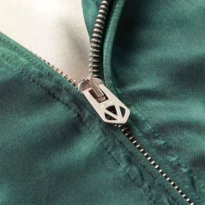 Veste en satin pour homme, prix de gros, prix d'usine, haute qualité, veste d'hiver en satin, fabrication au Pakistan, service OEM, veste pour homme - Product Image 2