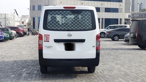 2022 cambio manuale del motore a benzina con guida a 4 cilindri a destra usato N issan Urvan Van 199HP - Product Image 5