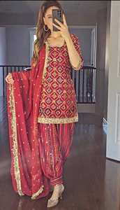 Dernier Designer Lourd Pur Chinon Soie Broderie Séquence Travail Patiala Salwar Costume Par FabZone - Product Image 3
