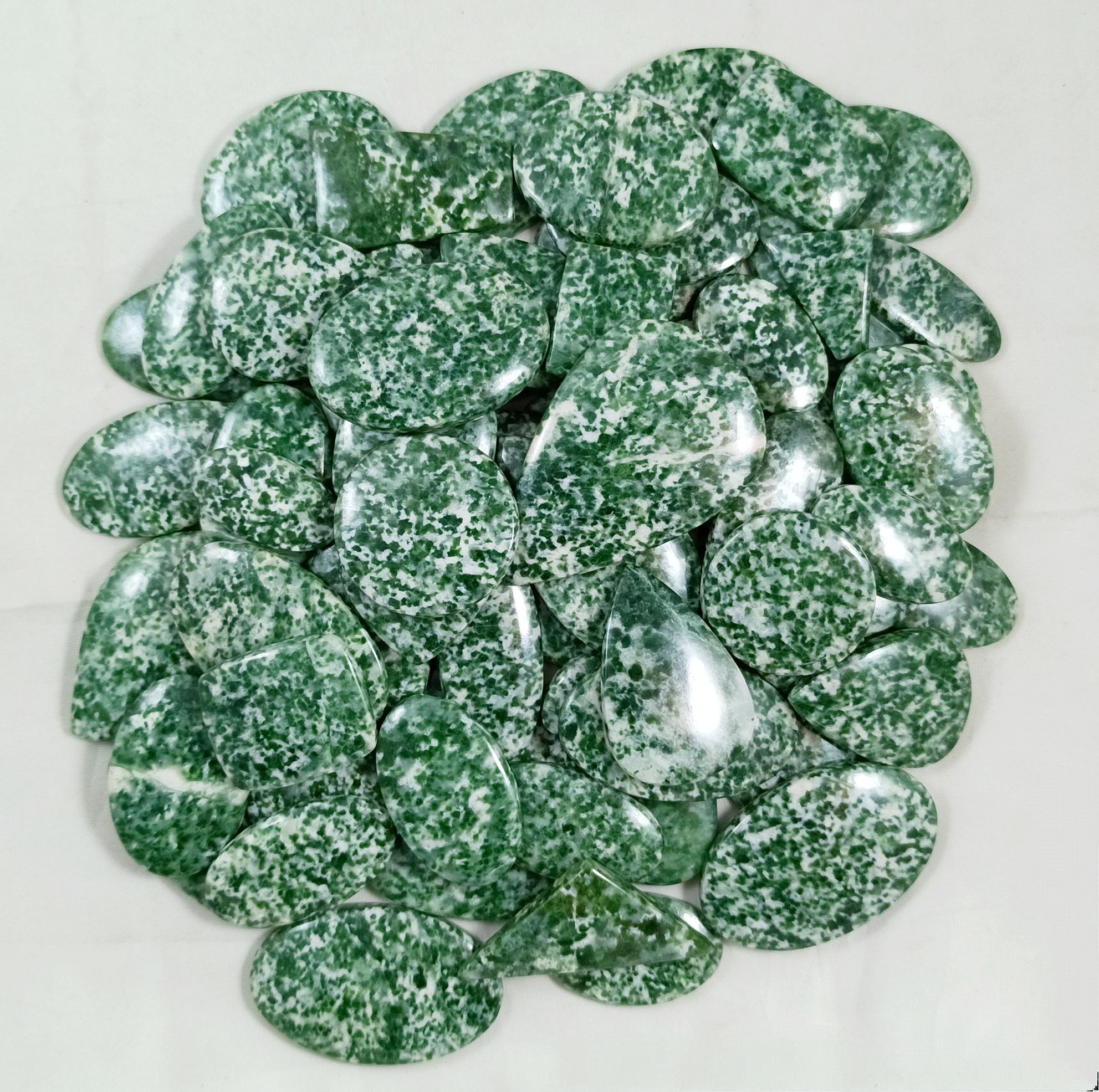 สีเขียว