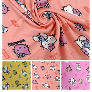 Haute Qualité Haute Qualité Meilleure Vente À La Mode Floral Imprimé Blouse Femmes Vêtements Rayonne Tissu Usine OEM Fournisseur - Product Image 5