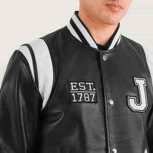 Veste universitaire vintage Liberte New Jersey en cuir de mouton noir, taille XS, imperméable, motif brodé, style automne - Product Image 4