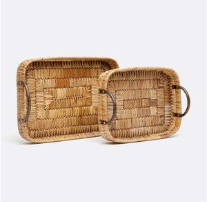 Plateau de service en rotin à bord rectangulaire avec appel de créateur utilisé pour l'affichage des fêtes d'été ou l'organisation de la table de chevet - Product Image 6