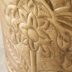 Jardinières de fleurs en fer finition or haut de gamme avec motif floral pour la décoration de villa de luxe disponibles au meilleur prix - Product Image 6