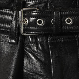 Shorts en cuir décontractés légers, texture lisse, conçus pour le confort et l'usage quotidien - Product Image 6