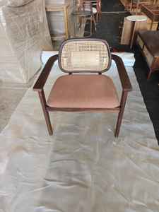 Sillón Ecológico de Madera de Mango con Tejido Nórdico, Estilo Europeo, Respaldo de Mimbre y Asiento Tapizado - Product Image 3