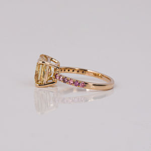 Anillo de compromiso de diamante cultivado en laboratorio de corte radiante amarillo clásico 18KT chapado en oro anillo de ajuste de pavé de diamante de corte redondo rosa de moda - Product Image 3