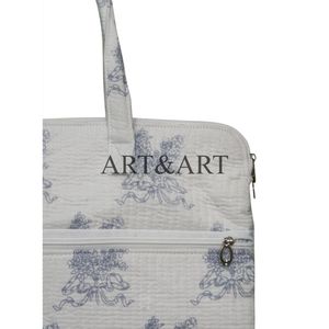 Bolsa Acolchada para Portátil con Estampado Floral Blanco Hecha a Mano, Funda Única para Uso Diario, Protector Ligero para Tablet para Oficina - Product Image 3