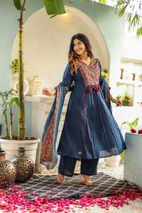 Indien ethnique coton long Kurti pantalon Dupatta costume femmes mariage Festival Pooja travail manuel traditionnel Festival robe Diwali robe - Product Image 5