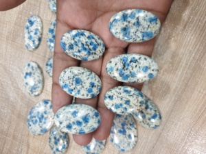Vente en gros de cabochons en pierre naturelle K2 Jasper, formes variées, Azurite bleue, Granit, pierres brutes pour la fabrication de bijoux - Product Image 2