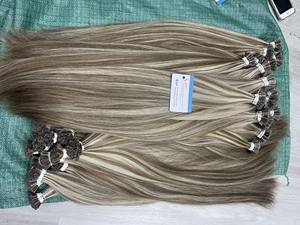 Pelo sedoso de trama recta que es fácil de mantener y de peinar - Product Image 2