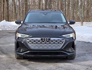 Audi Q8 e-tron 2024 d'occasion en excellent état - Product Image 1