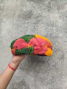 Rajasthani multicolore unisexe Pagdi Safa Velcro Turban casquette Royal Bandhani chapeaux pour Baarati invité bienvenue Pheta chapeau de danse folklorique - Product Image 2