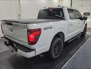 Ford F-150 XLT 4WD Sport 2024 Usado - Product Image 2