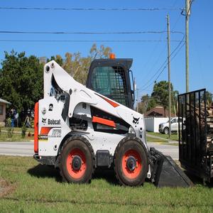 Kubota เครื่องจักรสำหรับเคลื่อนดินรถตักเล็ก - Product Image 1