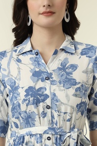 Robe maxi à volants à imprimé floral de qualité supérieure pour femmes, design imprimé élégant, robe pour femmes pour les soirées - Product Image 4