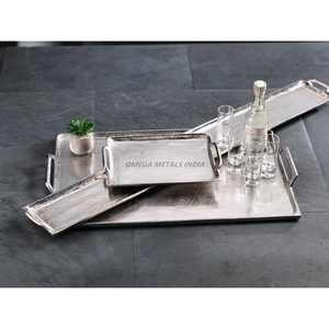 Plateau de service en métal fini argent de qualité supérieure fabriqué à la main avec grand design en relief pour servir l'affichage et la décoration intérieure élégante - Product Image 4
