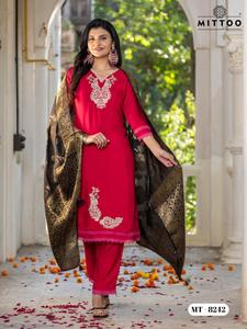 Ensemble Kurtis de 3 pièces de créateur avec un style élégant, idéal pour les tenues de fête au quotidien, les occasions spéciales dans les looks de mode à la mode - Product Image 5