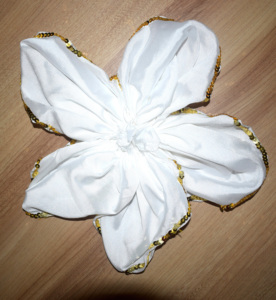 Flor de cinta de plata amarilla RF1025, proveedor y fabricación a granel de refractex, India, hecha en la India, la mejor calidad y precio bajo - Product Image 2