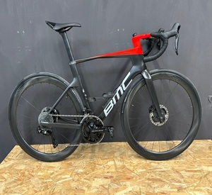 Machine de qualité B M C Team, Shimano Dura Ace Di2, prête à être expédiée - Product Image 1