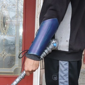 Medieval Warrior Lace Up Leather Bracer Azul protección de brazo de buena calidad Armadura de muñeca vikinga personalizada para Cosplay. - Product Image 3