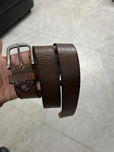 Vente en gros logo personnalisé boucle ardillon ceinture décontractée en cuir véritable solide pour hommes accessoires tressés de luxe pour hommes femmes durables - Product Image 6