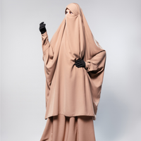 Robe longue beige de style classique faite à la main en deux pièces avec manches à boutons-pression pour femmes musulmanes, col modeste