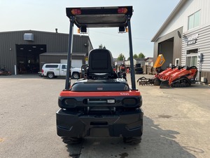 Chargeur sur pneus d'occasion Kubota R430 Mini chargeur frontal avec charge nominale de 9 tonnes Moteur EPA Cylindre hydraulique Eaton Garantie 1 an 2023 - Product Image 3
