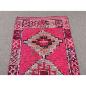 Tapis turc vintage 2,9 x 10,2 pieds, tapis de couloir, tapis en laine rouge Herki - Product Image 4