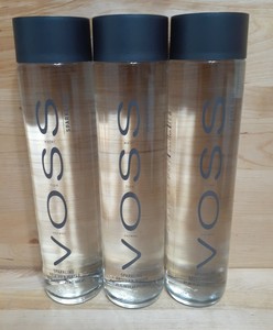 Suministro Directo de Agua Artesiana Voss en Botella de Vidrio de 375 ml, Paquete de 24 Botellas - Diferentes Sabores en Venta - Product Image 3