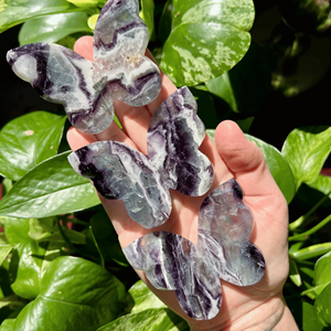 Figurine papillon 3D Multi Fluorite fabriquée à la main en pierre de cristal naturel papillon pour la guérison Reiki Chakra cadeau et décoration intérieure - Product Image 3