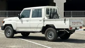 Oferta Especial: Camioneta LandCruiser LC79 4.2L Diésel V6 2024, Vehículo Todoterreno Robusto - Product Image 4