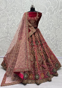 Colección exclusiva Diseño de bordado de terciopelo Lehenga Choli para mujer para uso en bodas y fiestas a precio a granel - Product Image 4