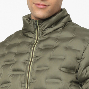 Chaqueta de Hombre con Capucha Regular de Alta Costura, Relleno de Poliéster y Algodón de Alta Calidad, Manga Larga, Estilo Puffer - Product Image 3