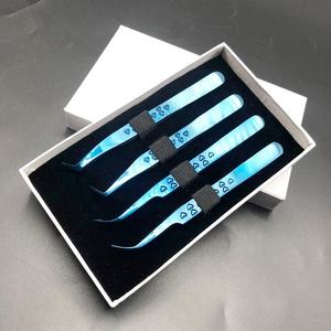 Pinzas de pestañas curvas de volumen rusas de Plasma azul con logotipo personalizado de alta calidad, venta al por mayor, fibra de agarre de corazón de acero sostenible en punta - Product Image 4