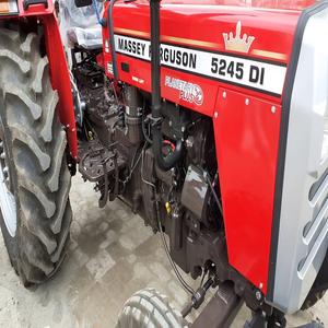 Tracteur Massey Ferguson 5245 de qualité supérieure, conçu pour les tâches agricoles lourdes, offrant durabilité et économie de carburant - Product Image 6