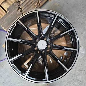 Rueda de Aluminio Fundido con Acabado Negro Brillante, 5 Orificios, 5x112 5x130, 19-22 Pulgadas, Multirradio, Nueva para Automóvil de Pasajeros - Product Image 1